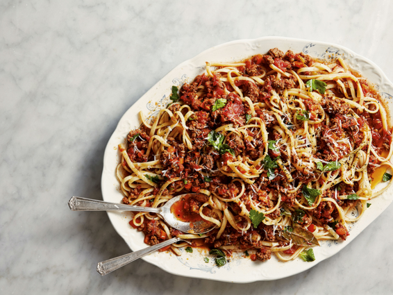 Quick Pork Bolognese Recipe for a Crowd